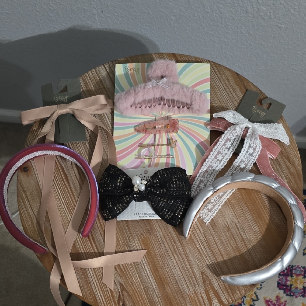 Nordstrom Pink, Black, and Silver Hair Accessories Set